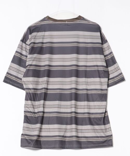 B.I.D.(ビーアイディー)の「《Bz》オーバーサイズボーダー半袖Tシャツ(Tシャツ/カットソー・メンズ・カーキ/グレー・FREE)」の6枚目の写真