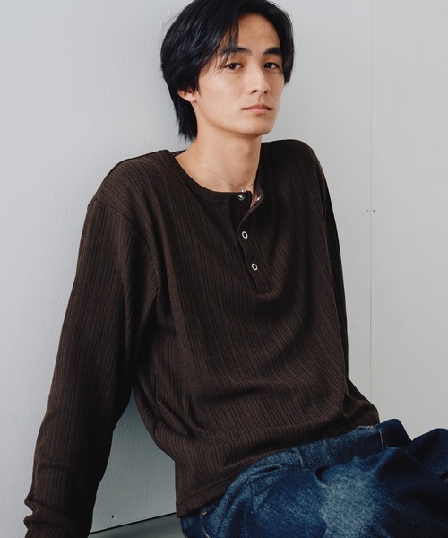 Adoon plain(アドーンプレーン)の「Snap Button Rib Henry Neck Long Sleeve T / スナップボタンアソートリブヘンリーネックロングスリーブT 【NEW COLOR】(Tシャツ/カットソー・メンズ・チャコールグレー/ブラック/ネイビー/ボルドー/ライトベージュ/ブラウン/ライトグリーン/グレー系その他2/バーガンディー/グレー系その他/アイボリー/ダークグレー/ブラック系その他・MEDIUM/LARGE/SMALL)」の19枚目の写真