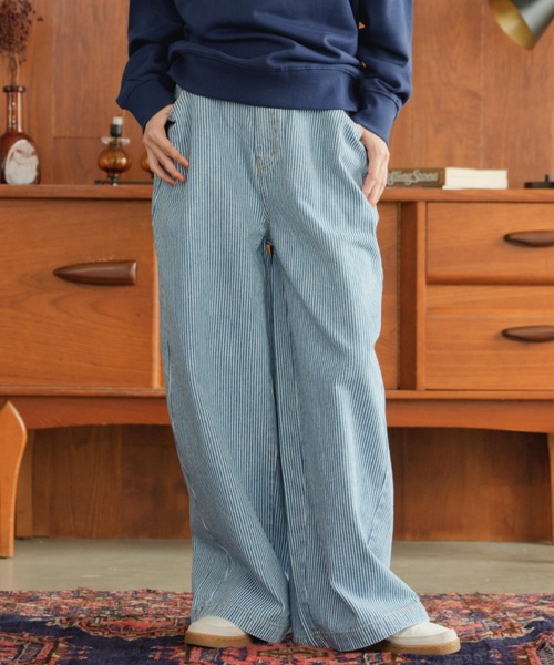 eLur(エラー)の「ワイドデニムパンツ(デニムパンツ・レディース・ブルー/ストライプ・1)」の10枚目の写真