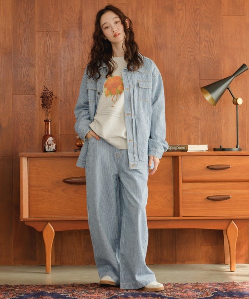 eLur(エラー)の「ワイドデニムパンツ(デニムパンツ・レディース・ブルー/ストライプ・1)」の14枚目の写真