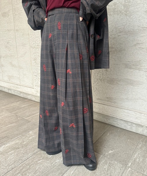 スカート Ameri vintage CHECK FLOWER PLEATS PANTS CHECK FLOWER PLEATS PANTS（その他パンツ）｜Ameri（アメリ）の