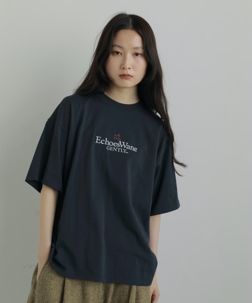 anuke(アンヌーク)の「Vintage Print T-shirts(Tシャツ/カットソー・レディース・ネイビー/ホワイト・FREE)」の2枚目の写真