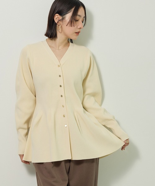 Green　Parks（グリーンパークス）の「金釦ペプラムニットカーディガン（カーディガン/ボレロ・レディース・レッド/ホワイト系その他2/杢グレー/ブラック・FREE）」の7枚目の写真