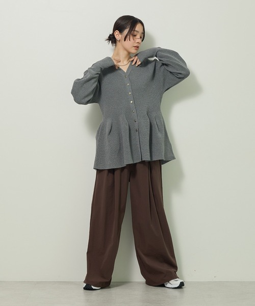 Green　Parks（グリーンパークス）の「金釦ペプラムニットカーディガン（カーディガン/ボレロ・レディース・レッド/ホワイト系その他2/杢グレー/ブラック・FREE）」の17枚目の写真