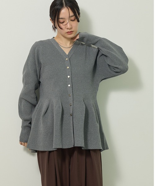 Green　Parks（グリーンパークス）の「金釦ペプラムニットカーディガン（カーディガン/ボレロ・レディース・レッド/ホワイト系その他2/杢グレー/ブラック・FREE）」の20枚目の写真