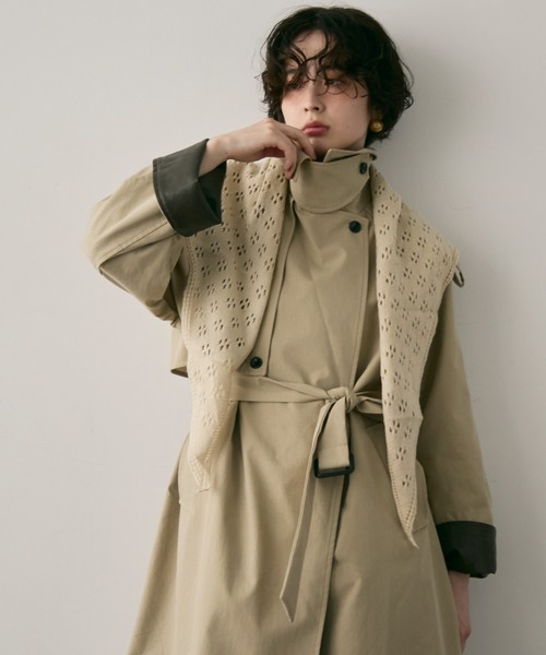 Trish（トリッシュ）の「アイレットトライアングルマフラー（ストール/ショール・レディース・アイボリー/ブラウン・FREE）」の6枚目の写真