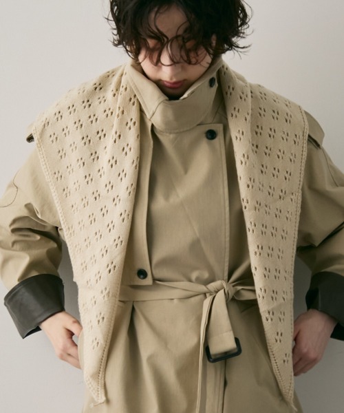 Trish（トリッシュ）の「アイレットトライアングルマフラー（ストール/ショール・レディース・アイボリー/ブラウン・FREE）」の22枚目の写真