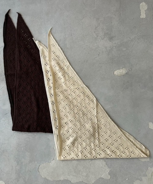 Trish（トリッシュ）の「アイレットトライアングルマフラー（ストール/ショール・レディース・アイボリー/ブラウン・FREE）」の12枚目の写真