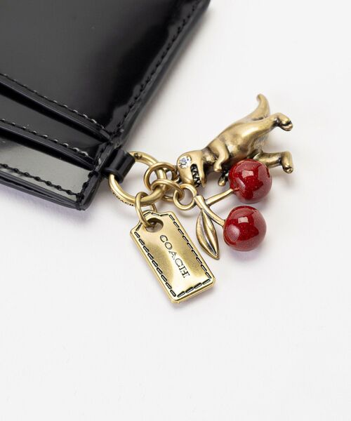 COACH(コーチ)の「エッセンシャル カード ケース・スパッツォラート レザー・チャーム(カードケース・レディース・ブラック系その他・ONE)」の10枚目の写真