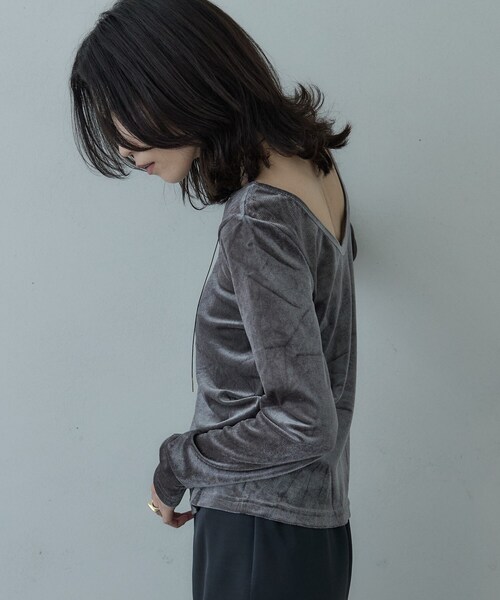 GALLEST(ギャレスト)の「バックカットアウトベロアカットソー(Tシャツ/カットソー・レディース・グレー/ブラウン系その他/ホワイト/ブラック・38)」の10枚目の写真