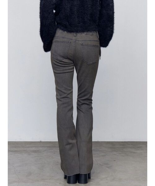 EMODA（エモダ）の「リボンハイウエストフレアパギンス（デニムパンツ・レディース・インディゴブルー/ブラック/グレー・X-SMALL/SMALL/MEDIUM）」の22枚目の写真