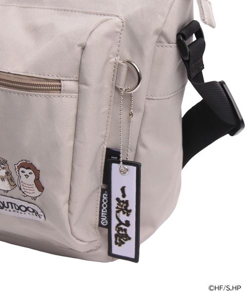 OUTDOOR PRODUCTS(アウトドアプロダクツ)の「ハイキュー!! 舟形ショルダーバッグ OUTDOOR PRODUCTS(ショルダーバッグ・レディース・ブラック/ベージュ/ネイビー/ブラック×レッド・FREE)」の21枚目の写真