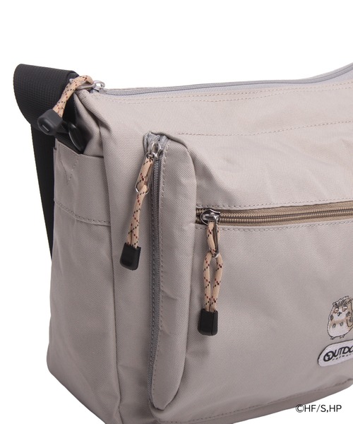 OUTDOOR PRODUCTS(アウトドアプロダクツ)の「ハイキュー!! 舟形ショルダーバッグ OUTDOOR PRODUCTS(ショルダーバッグ・レディース・ブラック/ベージュ/ネイビー/ブラック×レッド・FREE)」の22枚目の写真