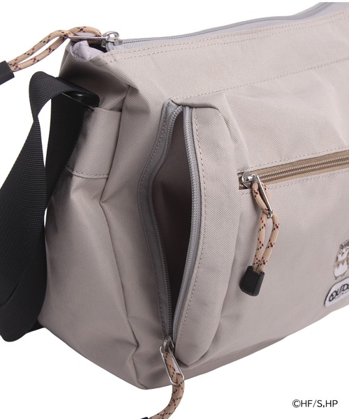 OUTDOOR PRODUCTS(アウトドアプロダクツ)の「ハイキュー!! 舟形ショルダーバッグ OUTDOOR PRODUCTS(ショルダーバッグ・レディース・ブラック/ベージュ/ネイビー/ブラック×レッド・FREE)」の12枚目の写真