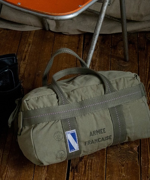 ８(eight)（エイト）の「フランスタイプパラシュートバッグ(ロゴあり)（ボストンバッグ・メンズ・カーキ/オリーブ・SMALL/LARGE）」の4枚目の写真