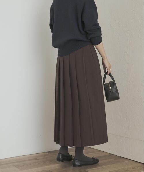 URBAN RESEARCH DOORS（アーバンリサーチドアーズ）の「『UR TECH SMOOTHLUXE』片ヒダプリーツスカート（スカート・レディース・チャコールグレー/ブラック/ブラウン・MEDIUM）」の5枚目の写真
