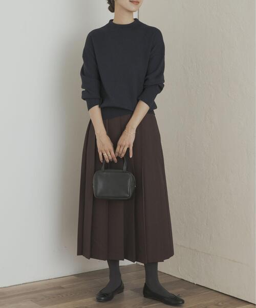 URBAN RESEARCH DOORS（アーバンリサーチドアーズ）の「『UR TECH SMOOTHLUXE』片ヒダプリーツスカート（スカート・レディース・チャコールグレー/ブラック/ブラウン・MEDIUM）」の7枚目の写真