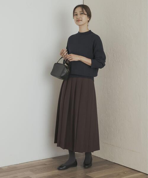 URBAN RESEARCH DOORS（アーバンリサーチドアーズ）の「『UR TECH SMOOTHLUXE』片ヒダプリーツスカート（スカート・レディース・チャコールグレー/ブラック/ブラウン・MEDIUM）」の8枚目の写真