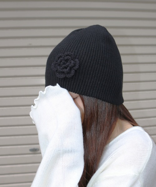 Vini（ヴィニ）の「フラワー モチーフ ニット ビーニー（ニットキャップ/ビーニー・レディース・ブラック/ホワイト・FREE）」の8枚目の写真