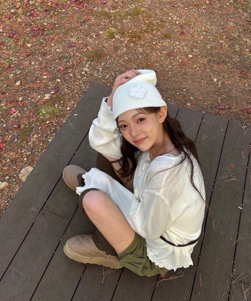 Vini（ヴィニ）の「フラワー モチーフ ニット ビーニー（ニットキャップ/ビーニー・レディース・ブラック/ホワイト・FREE）」の10枚目の写真