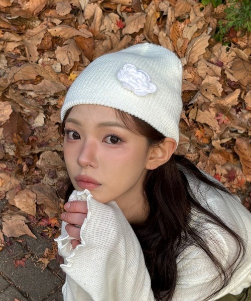 Vini（ヴィニ）の「フラワー モチーフ ニット ビーニー（ニットキャップ/ビーニー・レディース・ブラック/ホワイト・FREE）」の12枚目の写真