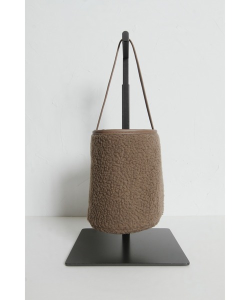 &. NOSTALGIA(アンドドットノスタルジア)の「ボアバケツバッグ(ハンドバッグ・レディース・キナリ/モカ・FREE)」の5枚目の写真