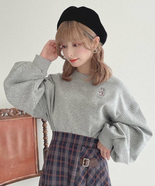 F i.n.t（フィント）の「シュナウザー刺繍スウェット/fint フィント（スウェット・レディース・ライトグレー/アイボリー/グリーン・FREE）」の3枚目の写真