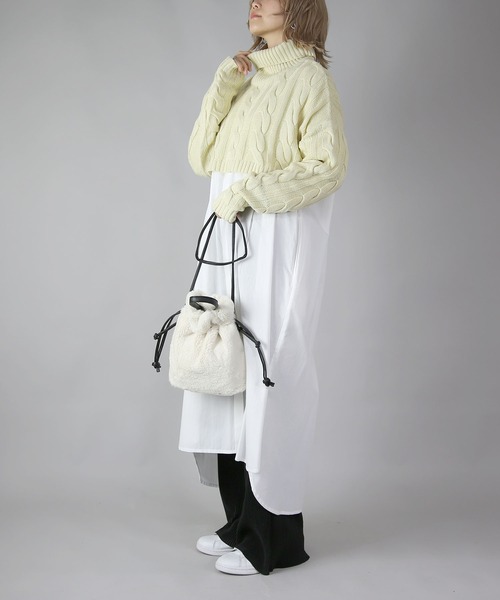 and it_（アンドイット）の「ショートタートルニット（ニット/セーター・レディース・アイボリー/キャメル・M～Ｌ/L～LL）」の6枚目の写真