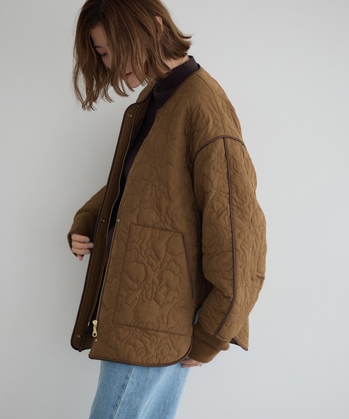 YECCA VECCA（イェッカヴェッカ）の「ニュアンス柄キルティングブルゾン（ブルゾン・レディース・ブラック/ブラウン・FREE）」の20枚目の写真