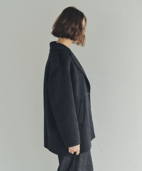 YECCA VECCA(イェッカヴェッカ)の「ウールMIXリバーミドル丈コート(その他アウター・レディース・ダークベージュ/チャコールグレー・FREE)」の8枚目の写真