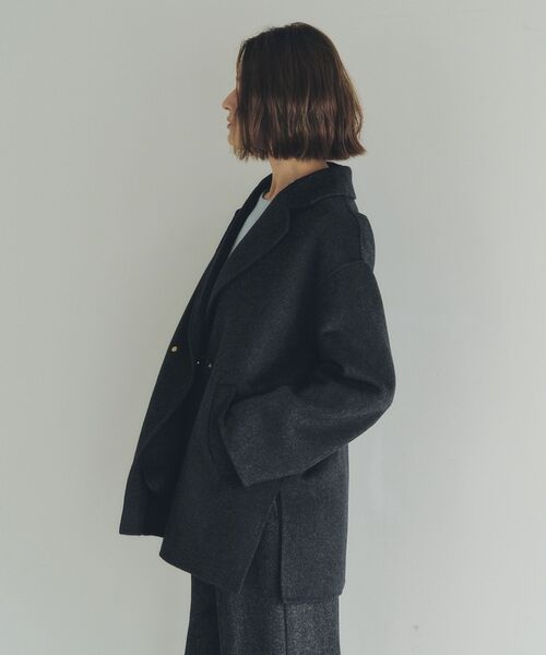 YECCA VECCA(イェッカヴェッカ)の「ウールMIXリバーミドル丈コート(その他アウター・レディース・ダークベージュ/チャコールグレー・FREE)」の9枚目の写真