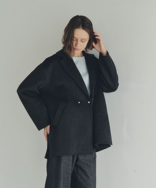 YECCA VECCA(イェッカヴェッカ)の「ウールMIXリバーミドル丈コート(その他アウター・レディース・ダークベージュ/チャコールグレー・FREE)」の1枚目の写真