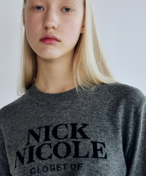NICK&NICOLE(ニックアンドニコール)の「CASHMERE NICOLE LOGO CROP JACQUARD KNIT_GRAY(ニット/セーター・レディース・その他・FREE)」の2枚目の写真
