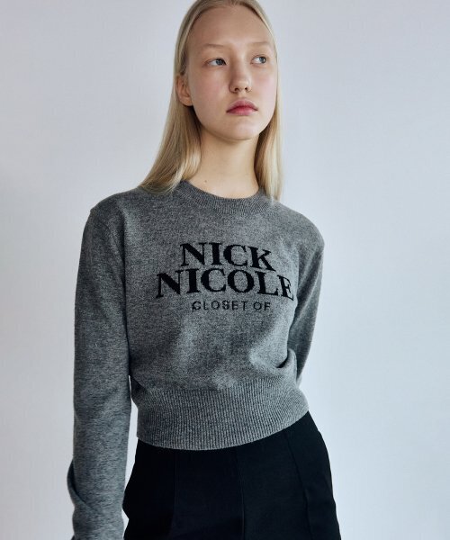 NICK&NICOLE(ニックアンドニコール)の「CASHMERE NICOLE LOGO CROP JACQUARD KNIT_GRAY(ニット/セーター・レディース・その他・FREE)」の3枚目の写真