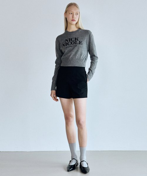 NICK&NICOLE(ニックアンドニコール)の「CASHMERE NICOLE LOGO CROP JACQUARD KNIT_GRAY(ニット/セーター・レディース・その他・FREE)」の4枚目の写真