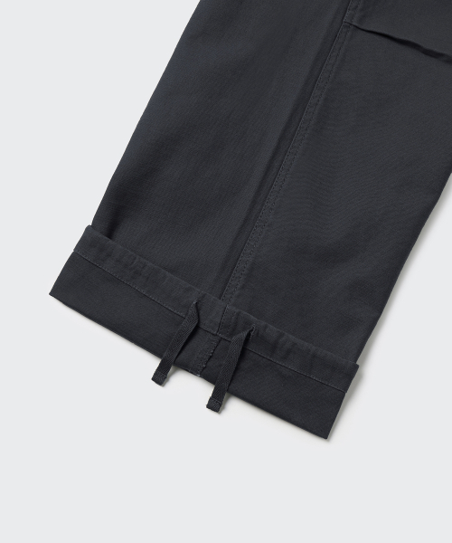 MUSINSA STANDARD（ムシンサスタンダード）の「ホワイトサテンパラシュートカーゴパンツ[ダークグレー]（その他パンツ・メンズ・その他・40/38/36/27/28/29/34/32/30/31/33/26）」の8枚目の写真