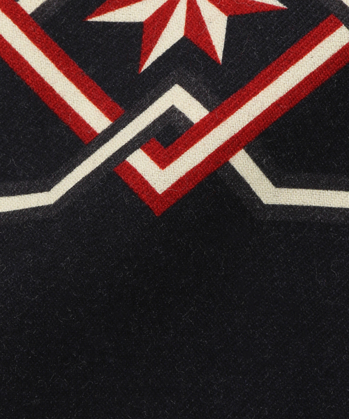 EDIFICE（エディフィス）の「fursac (フルサック) Scarf with tile print（バンダナ/スカーフ・メンズ・ネイビー/グリーン・FREE）」の4枚目の写真