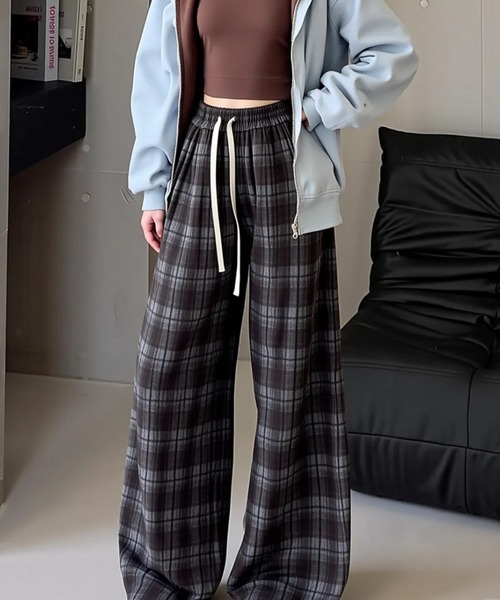 cammie(キャミー)の「チェック柄ワイドパンツ(その他パンツ・レディース・ブラウン/ブラック/ネイビー・L/M)」の1枚目の写真