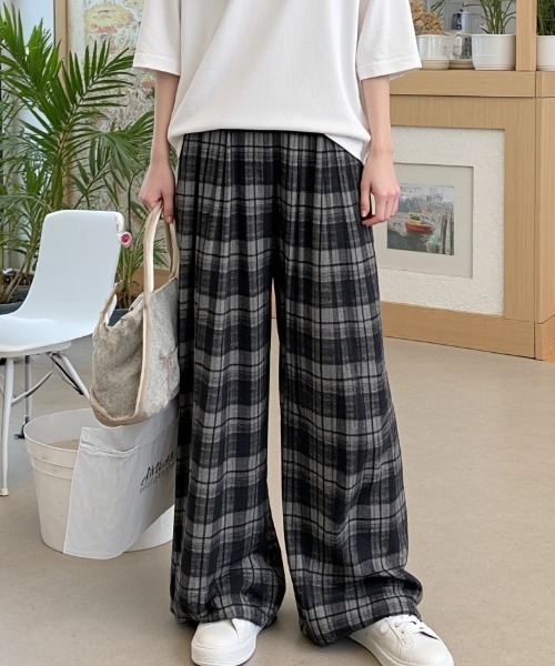 cammie(キャミー)の「チェック柄ワイドパンツ(その他パンツ・レディース・ブラウン/ブラック/ネイビー・L/M)」の14枚目の写真