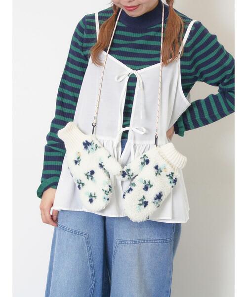 Samansa Mos2(サマンサ モスモス)の「ボア花柄ミトン(手袋・レディース・キャメル/オフホワイト・F)」の10枚目の写真