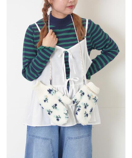 Samansa Mos2(サマンサ モスモス)の「ボア花柄ミトン(手袋・レディース・キャメル/オフホワイト・F)」の11枚目の写真