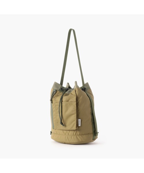 BRIEFING（ブリーフィング）の「DRAWSTRING SHOULDER（Lサイズ）（ショルダーバッグ・メンズ・カーキ/ブラック・FREE）」の4枚目の写真