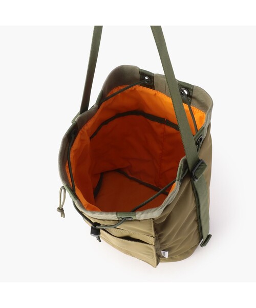 BRIEFING（ブリーフィング）の「DRAWSTRING SHOULDER（Lサイズ）（ショルダーバッグ・メンズ・カーキ/ブラック・FREE）」の11枚目の写真