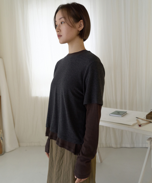 JULIAPEPE(ジュリアペペ)の「Minimal Long Sleeve (Brown)(Tシャツ/カットソー・レディース・その他・F)」の2枚目の写真