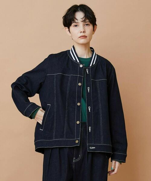 FRAPBOIS（フラボア）の「ムーブデニム ジャケット（デニムジャケット・レディース・ネイビー/サックスブルー・1/2）」の2枚目の写真