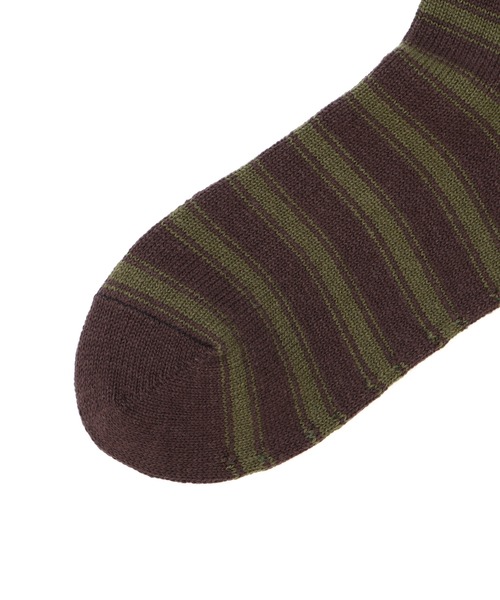 MHL.（エムエイチエル）の「NARROW STRIPE COTTON SOCKS（ソックス/靴下・レディース・カーキ/ブラック・FREE）」の5枚目の写真