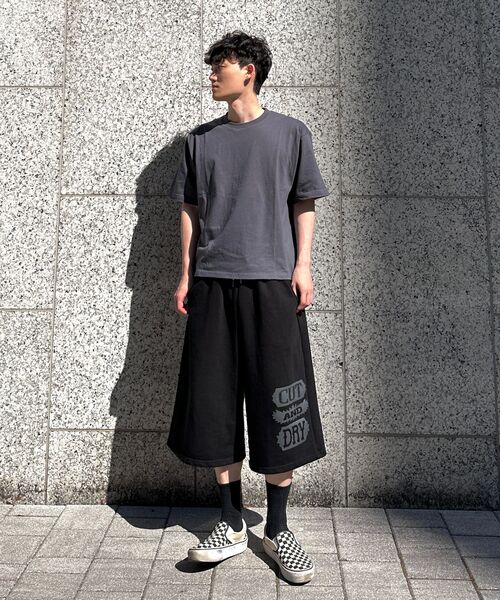 C WEAR BY THE GENIUS(シーウェアバイザジーニアス)の「メンズ クロップTシャツ チャコール(Tシャツ/カットソー・メンズ・その他・XX-LARGE/X-SMALL/SMALL/MEDIUM/LARGE/X-LARGE)」の15枚目の写真