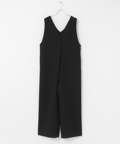 URBAN RESEARCH DOORS（アーバンリサーチドアーズ）の「Vネックタックオールインワン（その他パンツ・レディース・ブラック・SMALL/MEDIUM）」の10枚目の写真