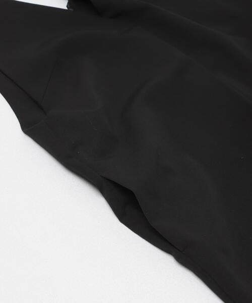 URBAN RESEARCH DOORS（アーバンリサーチドアーズ）の「Vネックタックオールインワン（その他パンツ・レディース・ブラック・SMALL/MEDIUM）」の11枚目の写真