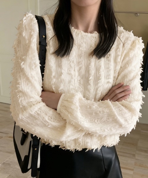 ReRe(リリ)の「フリンジテクスチャブラウス(シャツ/ブラウス・レディース・ベージュ/ブラック/ライトブラウン・FREE)」の5枚目の写真